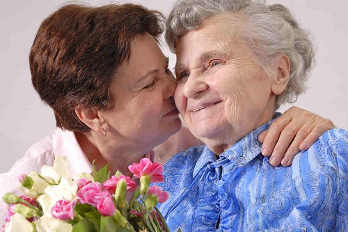 Celebrating Mother’s Day with an Aging Parent