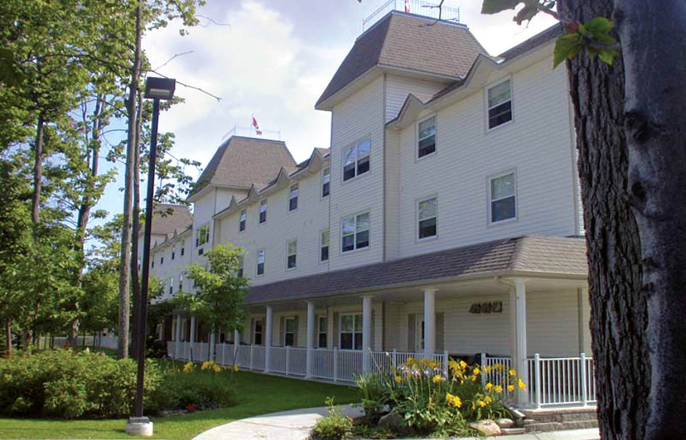 Woods Park Care Centre, Retirement home, Barrie, ON, Senior Living