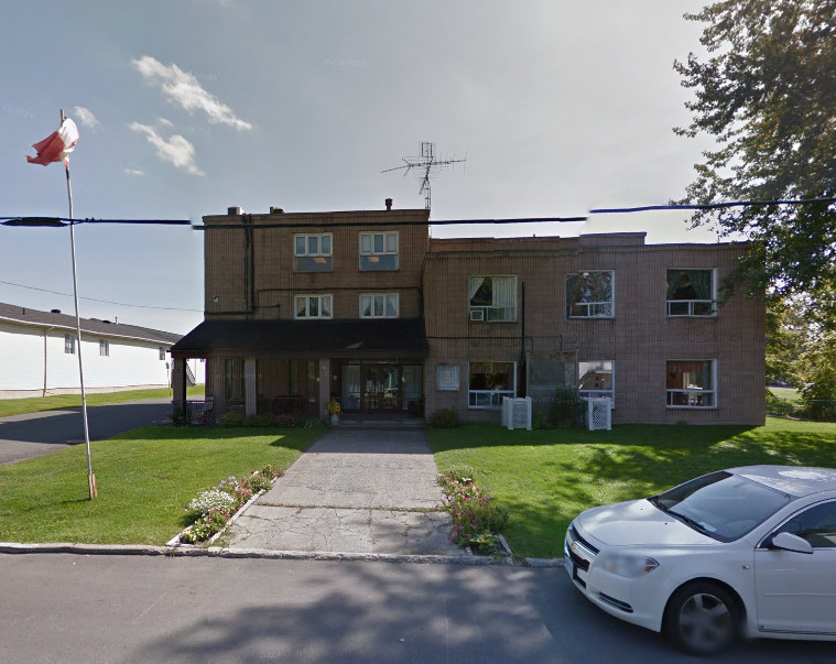 Le Manoir Caledonia Retirement Residence, Retirement home, St. Isidore