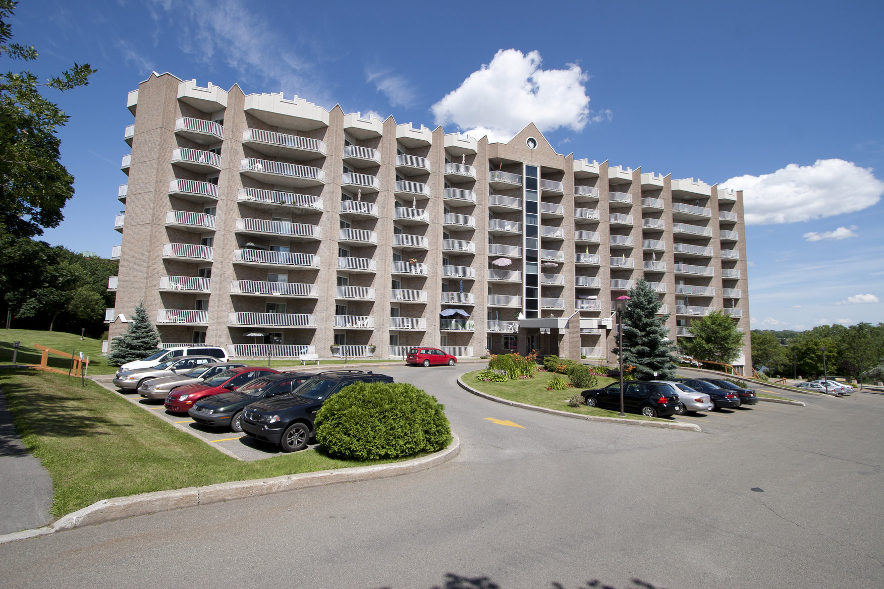 Laval Retirement Homes, Senior Living, Housing Care, Communities Quebec
