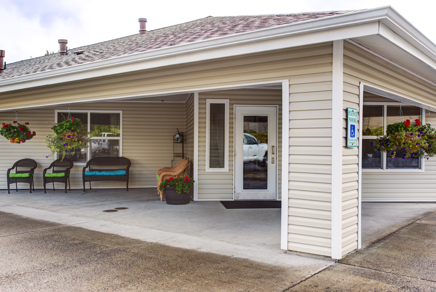 Beehive Adult Living Home, Retirement home, Sunnyside, WA, Senior