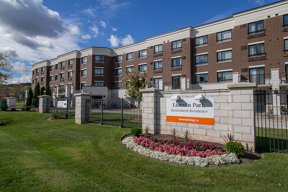 Albright Centre, Retirement home, Beamsville, ON, Senior Living Housing