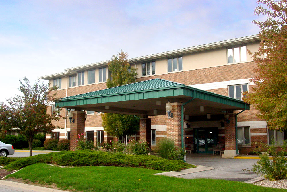 Chicagoland Christian Village, Retirement home, Crown