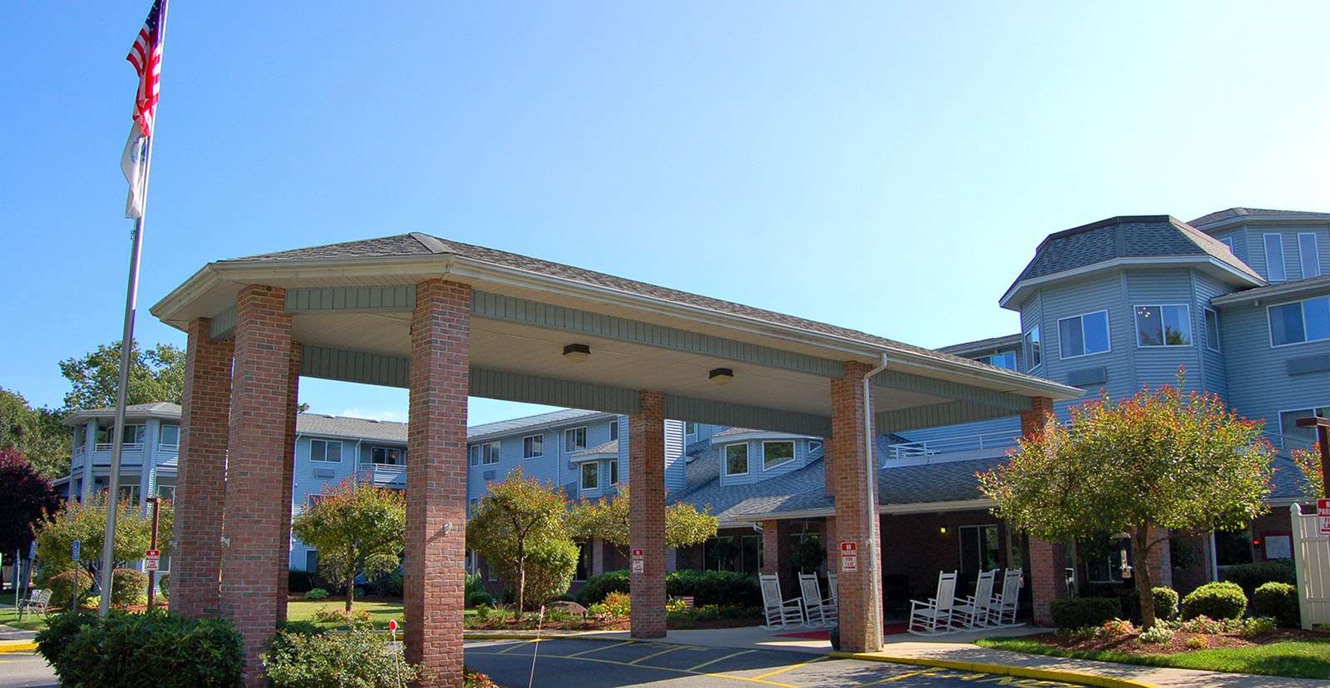 Emeritus at Meadow Lodge, Retirement home, North Chelmsford, MA, Senior