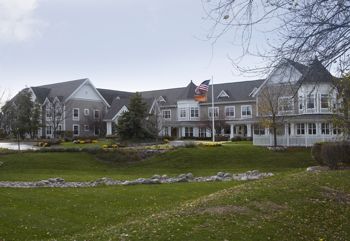Fair Oaks Health Care Center/Crystal Lake, Retirement home, Crystal Lake, IL, Senior Living