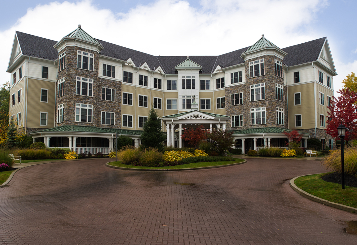 Wawel Villa Seniors Residence Retirement Home Mississauga ON Senior wawel-villa-seniors-residence-retirement-home-mississauga-on-senior